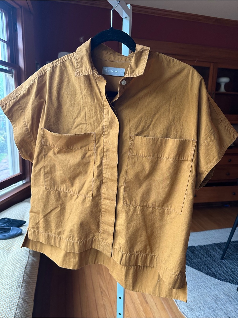 Everlane Women’s Boxy Short-Sleeve Button-Down Shirt - Tan